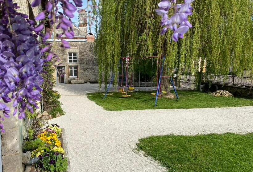 تختخواب و صبحانه Chez Odette Chambre Etable Et Glycine