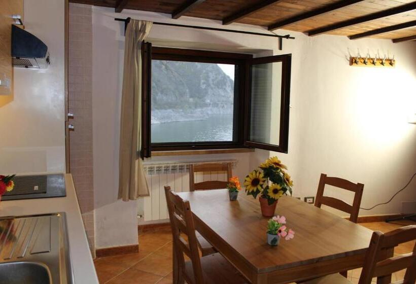 Отель Agriturismo Incantesimo Del Lago Salto