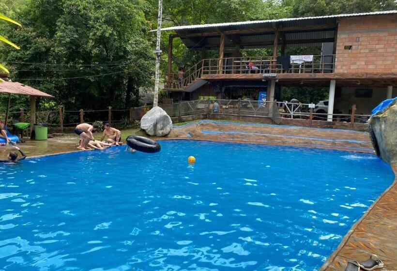 בית מלון כפרי Giraloa