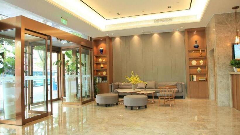 هتل Home Inn Plus Shanghai Middle Ring Jinshajiang Road Fengzhuang Metro Station