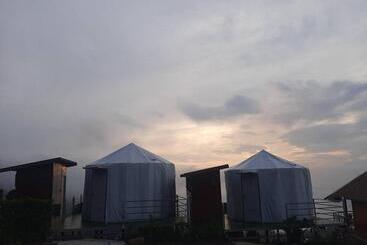 هتل Ing Ai Mhok Phu Thap Buek