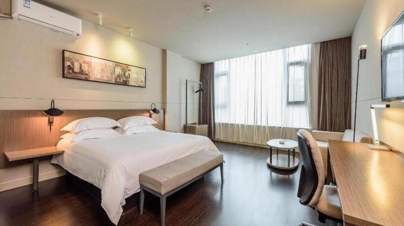 Отель Jinjiang Inn Select Qinzhou East High Speed Railway Station