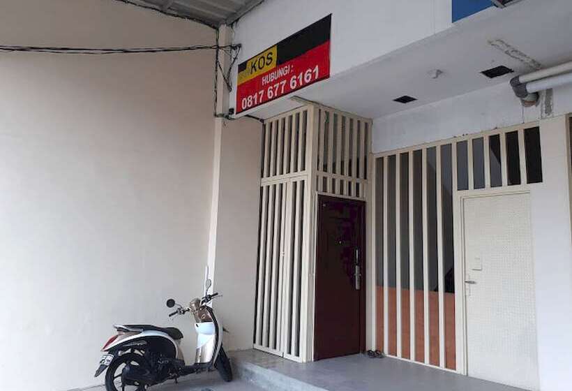 ホテル Oyo 93356 Pondok Cirendeu