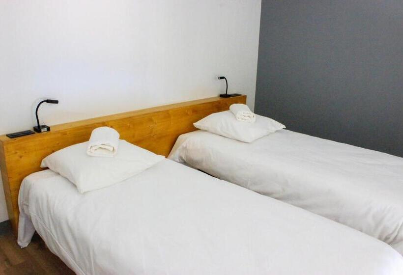هاستل Auberge Le Leo De Foix