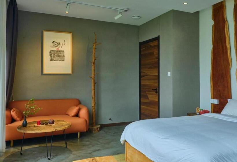 Bed and Breakfast Nature Cure Village Lodge 婺源自在舍民宿