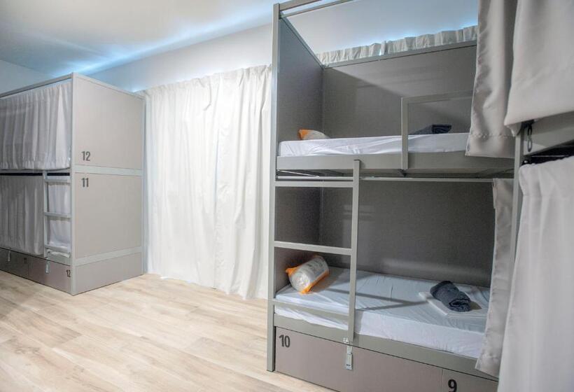 Hostel Dos Estaciones Free Towels, Coffee & Tea, Remote Check In