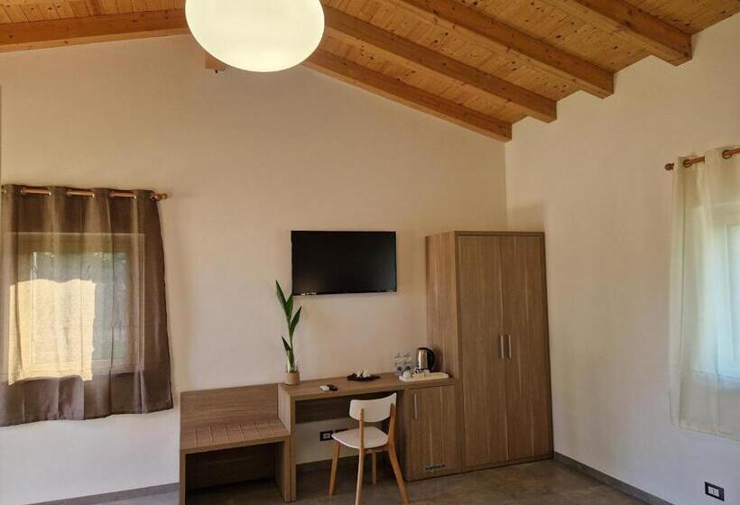 هتل Agriturismo Lumia Resort