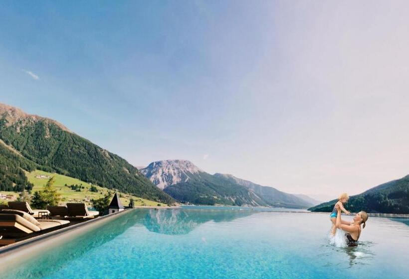 Отель Das Gerstl Family Retreat