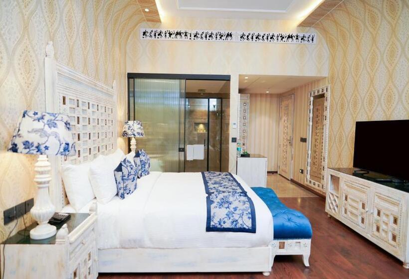 Отель French Riviera A Boutique