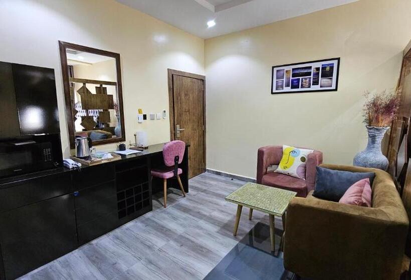 هتل Oandl Apartments