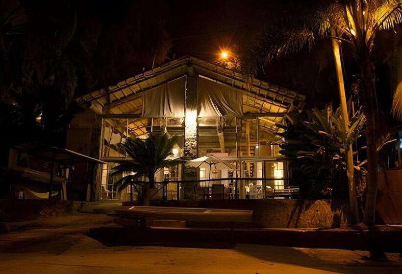 호텔 Suíte Praia Do Rosa, Casa Na Ilha