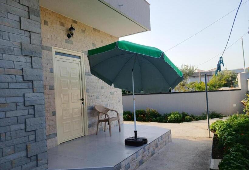 پانسیون Aiden S House 2