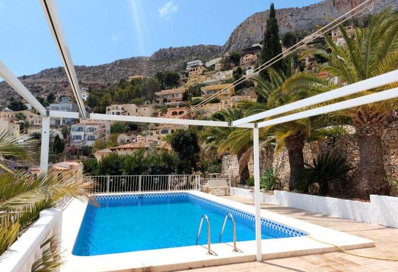 پانسیون Amazing View Villa