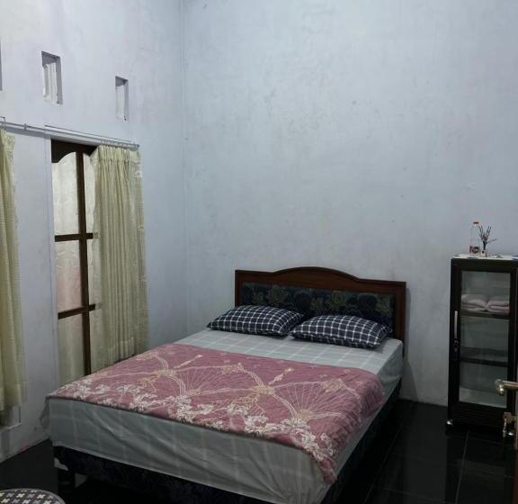 Пансион Harmoni Guest House Tumpak Sewu