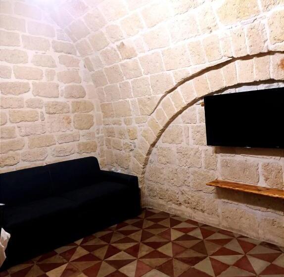 پانسیون Room Pietra Bianca
