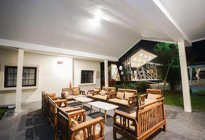 پانسیون Villa White Wringin Borobudur