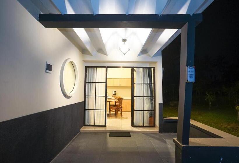 پانسیون Villa White Wringin Borobudur