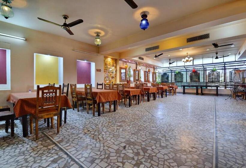 בית מלון כפרי Super Collection O Rai Ka Bagh Near Railway Station Formerly Pioneer Plaza