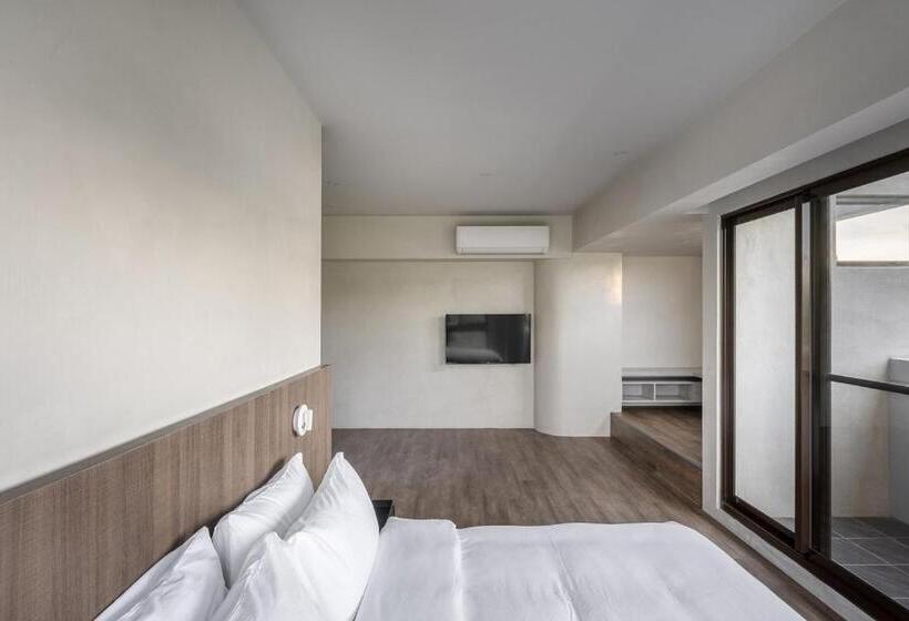 هاستل H Suite Inn