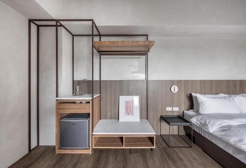 هاستل H Suite Inn