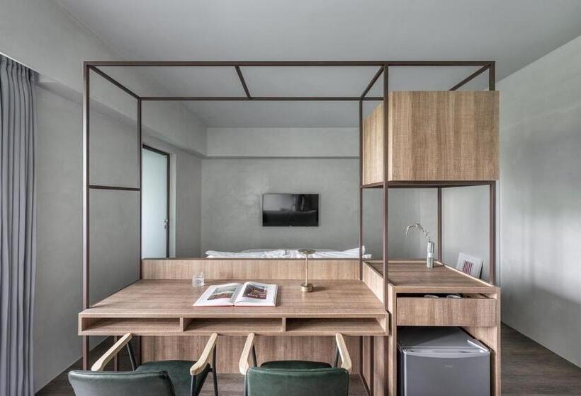 هاستل H Suite Inn