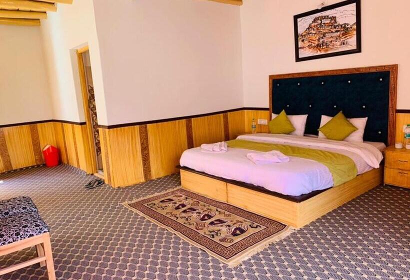 فندق B2 Resort