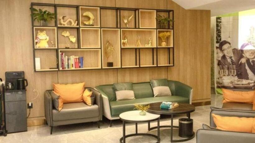 호텔 Greentree Inn Xiaoyi Wanda Plaza