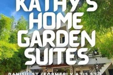 هتل Kathys Home Garden Suites