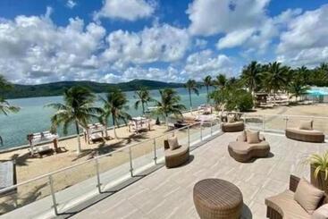 酒店 Namanday Island Resort