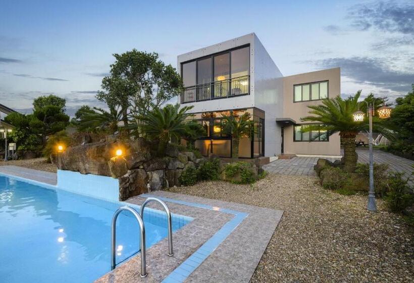 Jeju Aewol Hongsland Pension