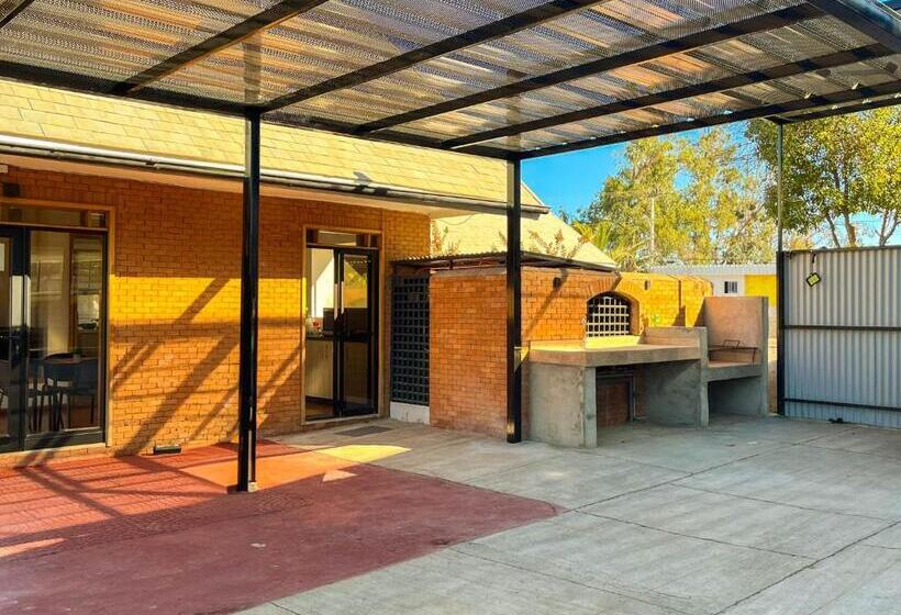 بنسيون Hostal El Valle