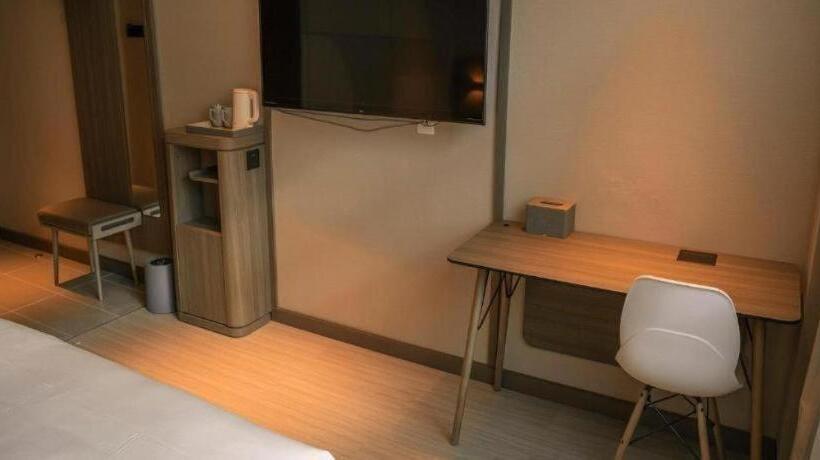 Hanting Hotel Zhalantun Qinghe Home Plaza