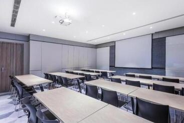 Hanting Premium Hotel Shanghai Yingao West Road Metro Station