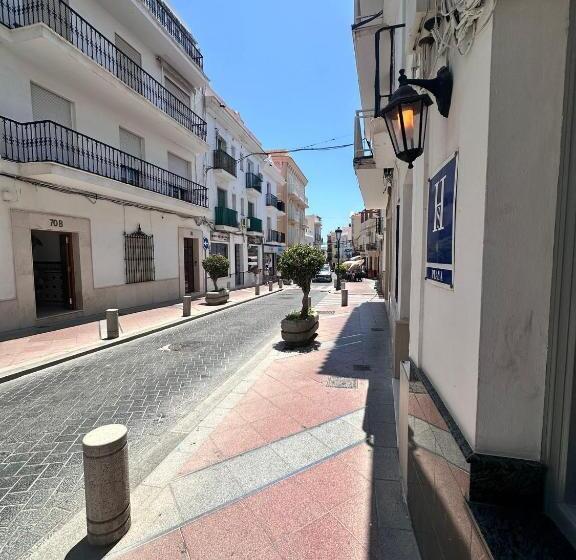 هاستل Hostal Montys