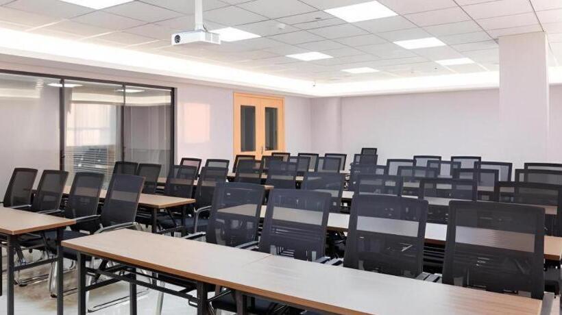 Borrman Hotel East Huai An Railway Station Zhou  Enlai Memorial