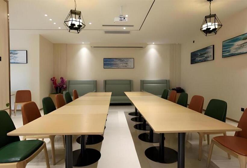 هتل City Comfort Inn Taiyuan Xiaodian District Government Tongda Street Metro Station