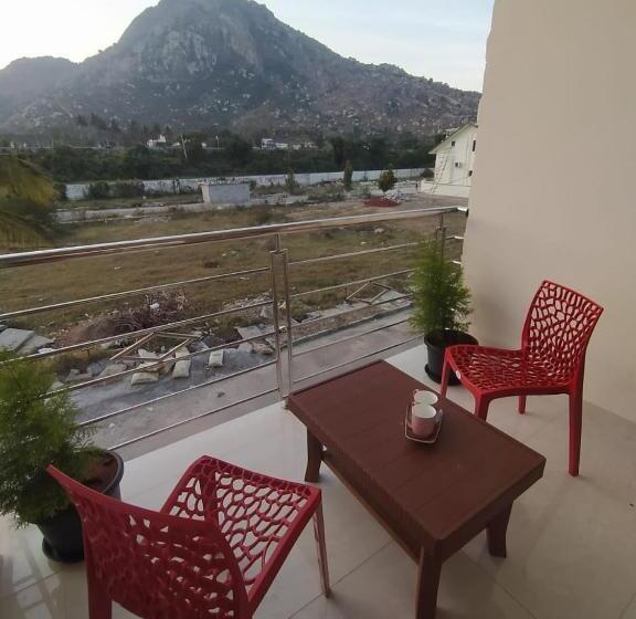 膳宿费 Nandi Skandagiri Guest House