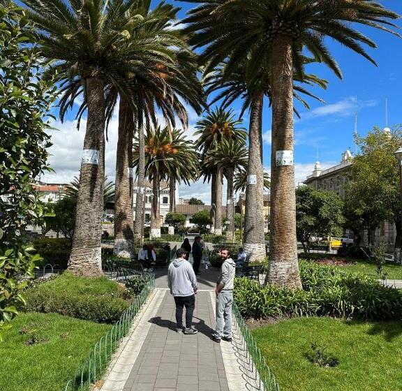 هاستل Hostal Rosim