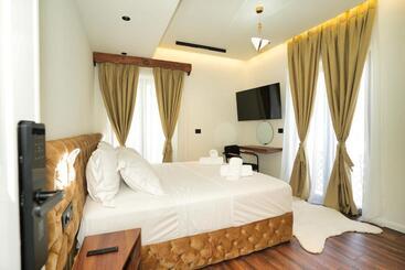 Boutique Hotel Empire Of Martin