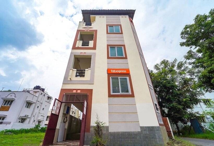هتل Fabexpress Clover Castle   Nr Coimbatore International Airport