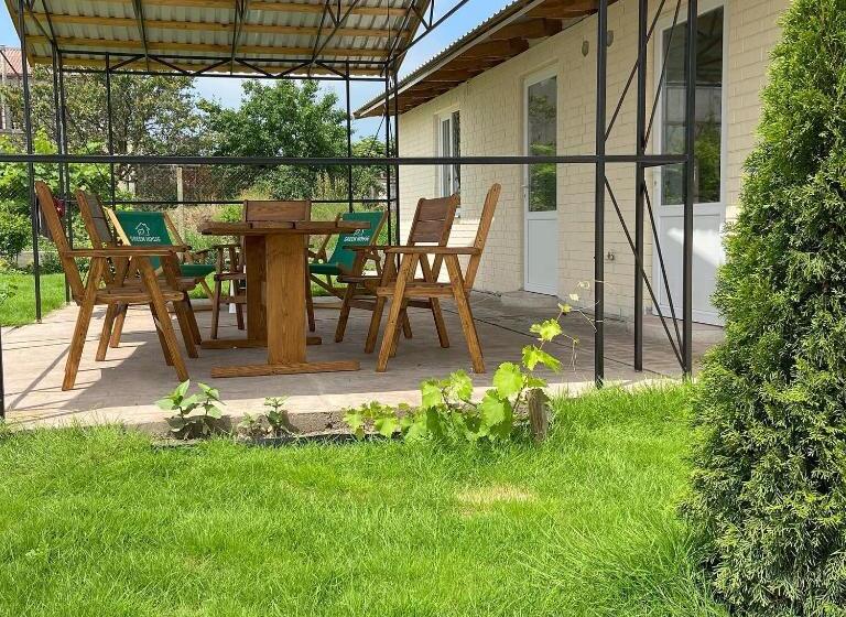 ユースホステル Green House Gribovka