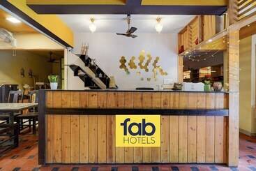Fabhotel Green Wood 5