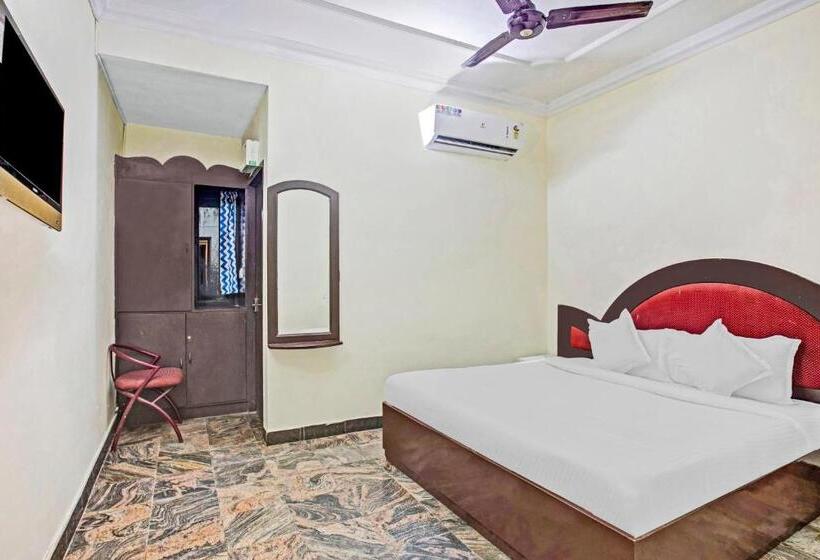 Fabhotel Neethu Residency Nr Avm Film Studio