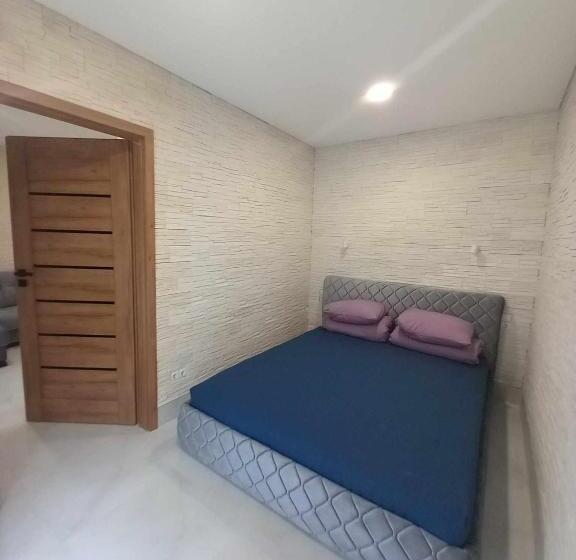 پانسیون Lt11   777 Edition