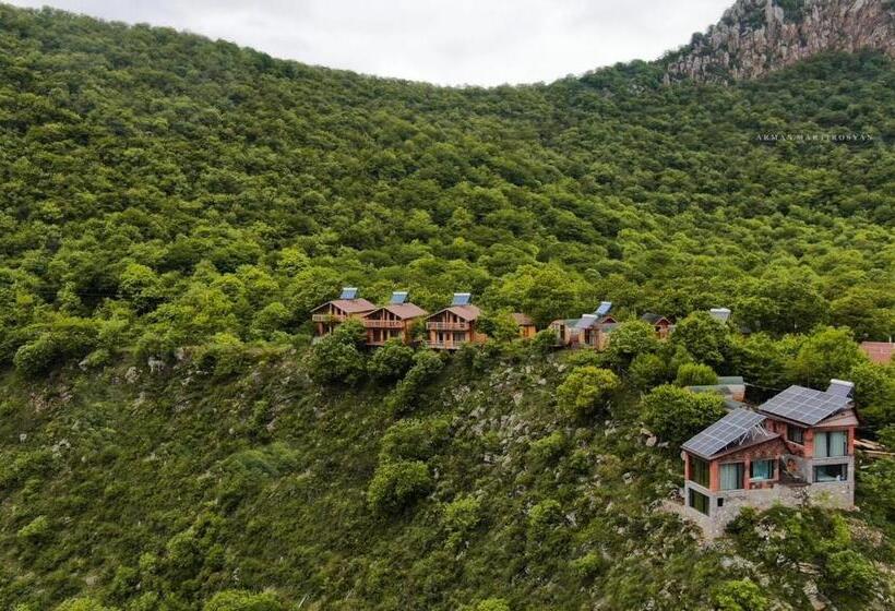 هاستل Harsnadzor Eco Resort