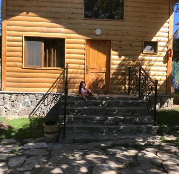هاستل Harsnadzor Eco Resort