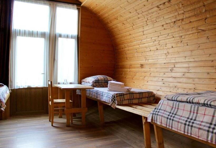 هاستل Harsnadzor Eco Resort