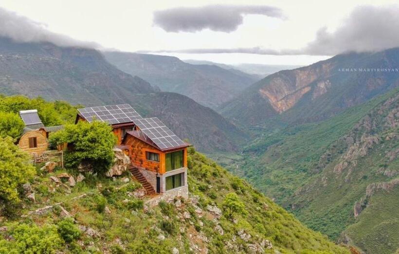 هاستل Harsnadzor Eco Resort