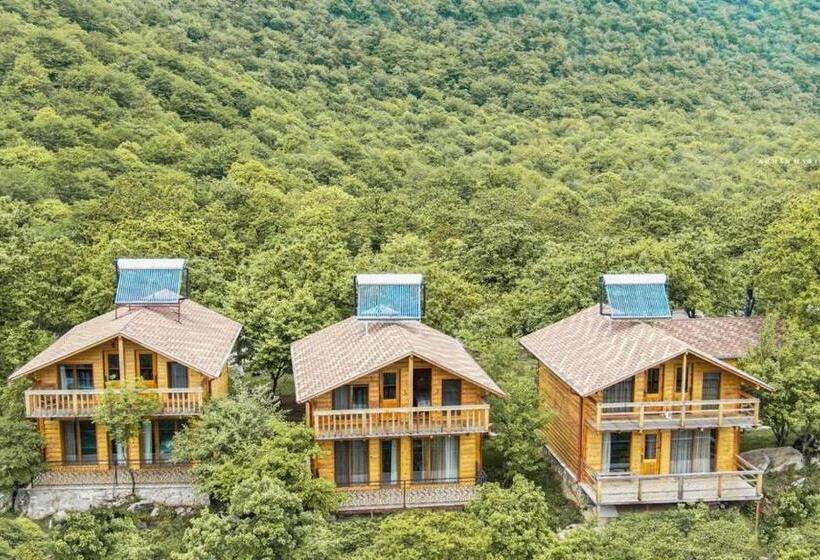 هاستل Harsnadzor Eco Resort