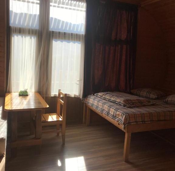 هاستل Harsnadzor Eco Resort